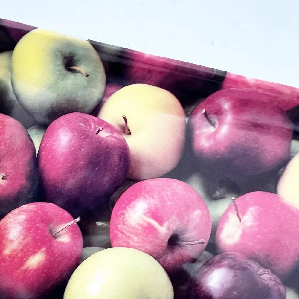 Starbucks Red/Green/Yellow APPLES 9